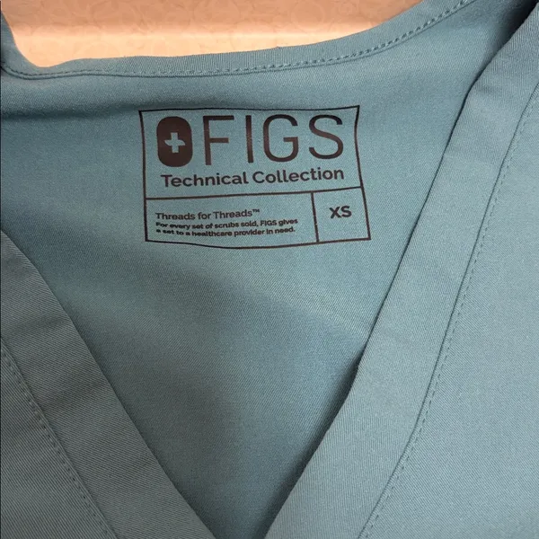 Figs Ocean Blue Scrub Top style FW1100 Size XS - Image 2