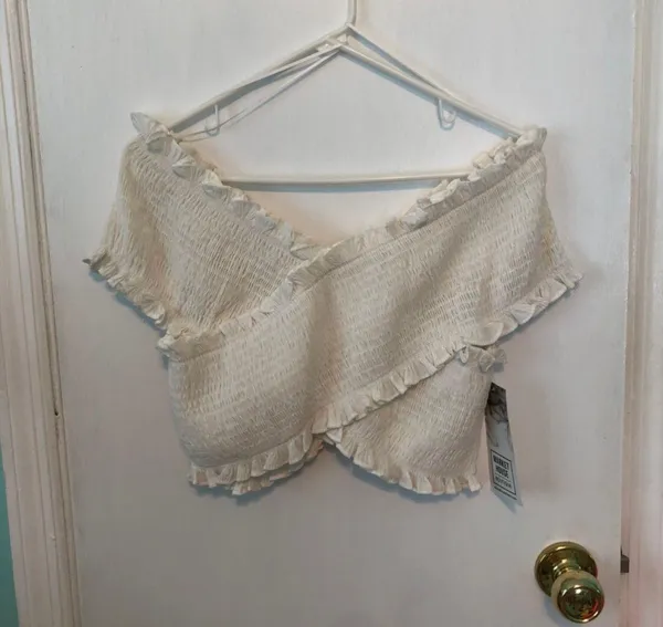 Smocked Wrap Off-The-Shoulder Crop Top L - Image 2