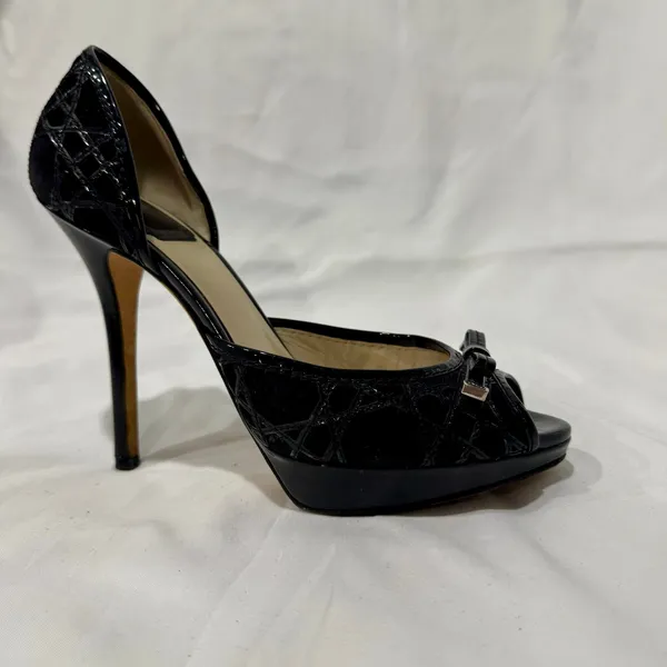 Christian Dior Black Cannage Patent Bow Peep Toe Heel 38.5 SINGLE SHOE - Image 3