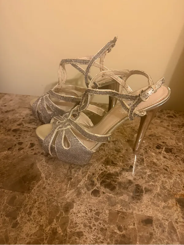 GUESS Metallic Gold Strappy Heeled Sandals - Image 3