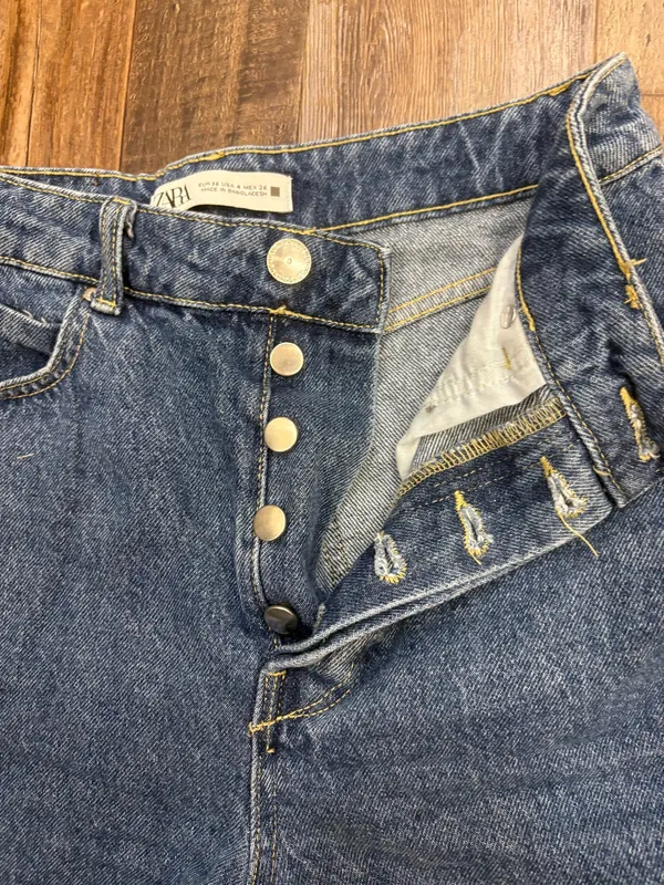 ZARA High-Waisted Shorts Mom - Image 3
