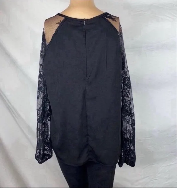 NEW Blouse Black Size M - Image 4