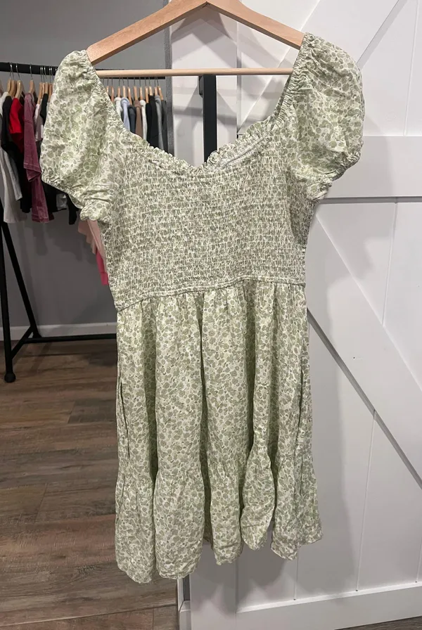 Hollister green floral mini dress - Image 6