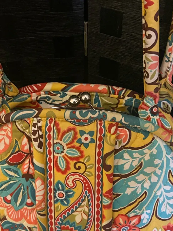 VERA BRADLEY PROVENCAL Eloise Kisslock Purse 9.5 x 12 x 4.5 Preloved - Image 3