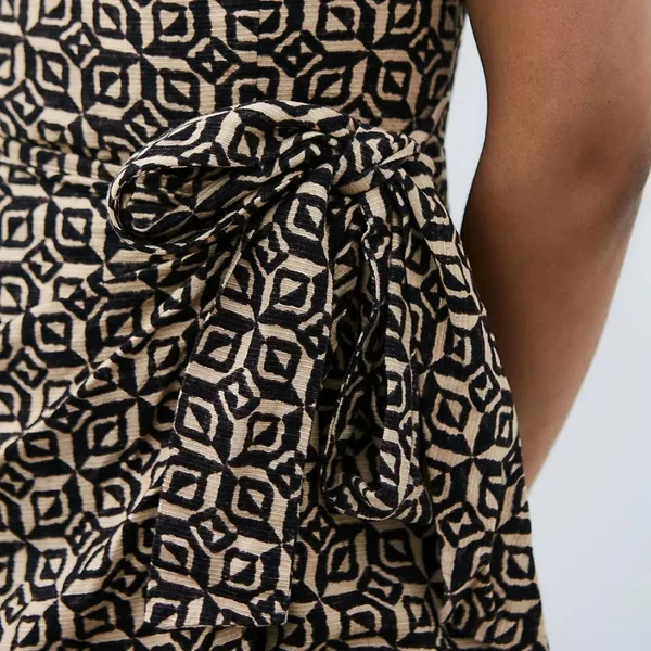 Urban Outfitters | OU Juliette Geo Wrap Strapless Mini Dress, Black | Medium‎ - Image 3