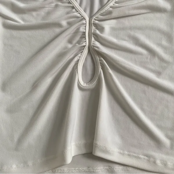 Abercrombie & Fitch Ivory keyhole ruched crop top - Image 6
