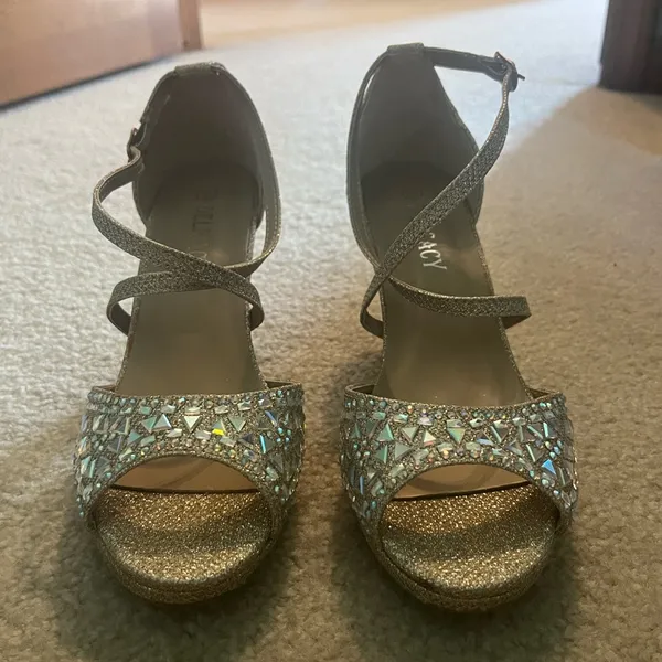 sparkly heels Size 6 - Image 2