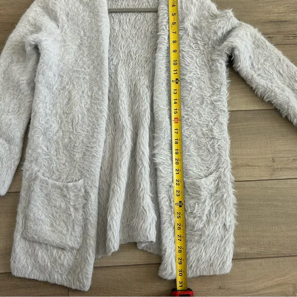Free People Light Grey Super Soft Faux Fur Fuzzy Lounge Cardigan Sweater S - Image 8