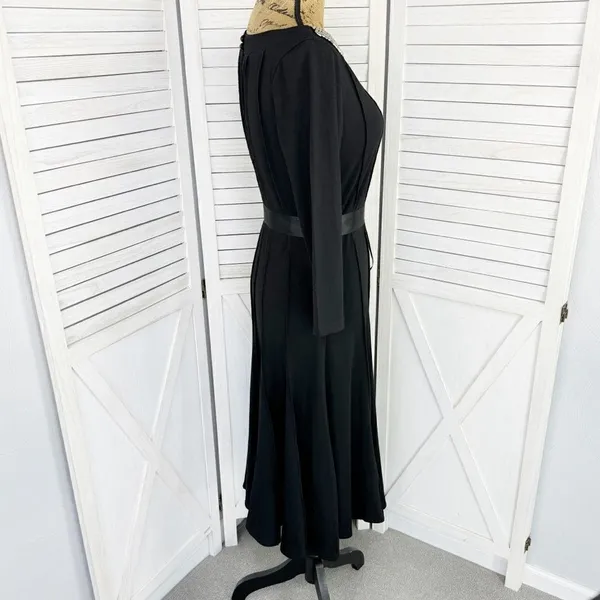 Maria Gabrielle Beaded Neckline Belted Panel Knit Midi Dress Black Large‎ - Image 3