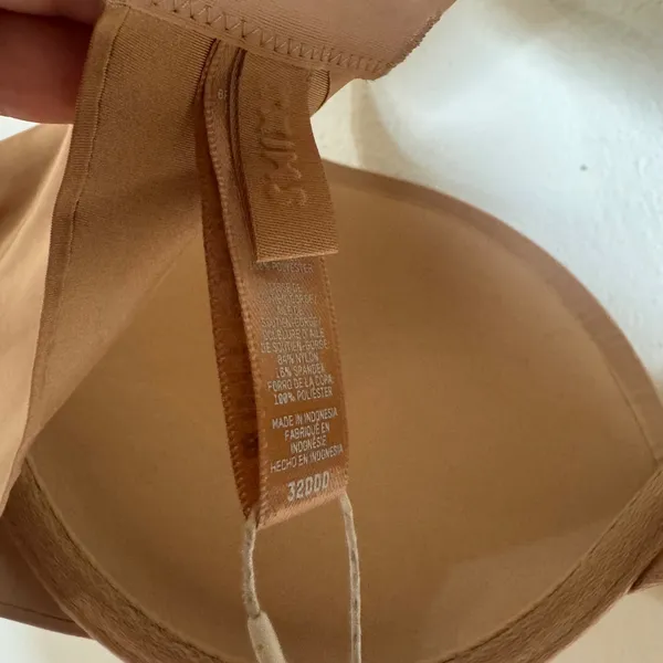 SKIMS Ultimate Collection Push Up Plunge Bra size 32DDD - Image 6