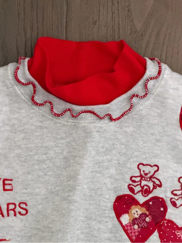 Valentine’s Day custom love themed crewneck sweatshirt vintage vault find large - Image 5