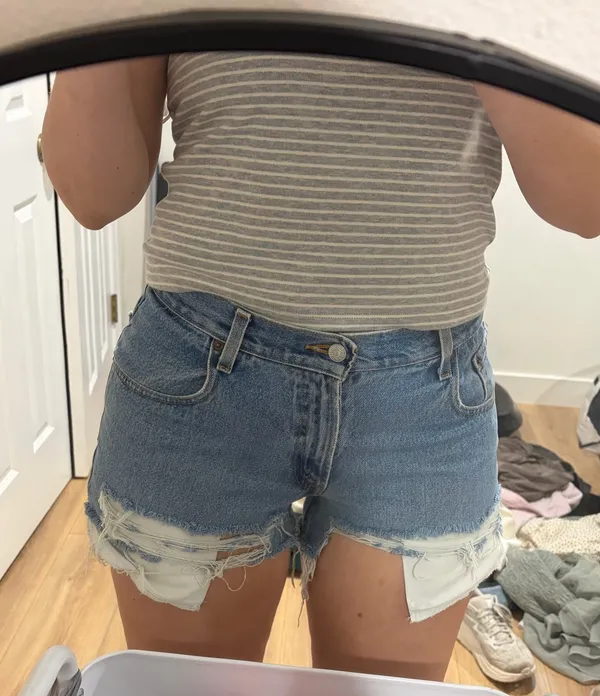 Levi’s 550 Vintage Jean Relaxed Shorts - Image 4
