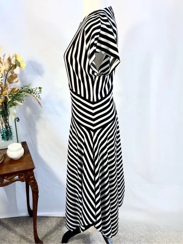 💥Karl Lagerfeld Paris Black White Striped Asymmetrical Midi Dress Sz 4💛 - Image 6