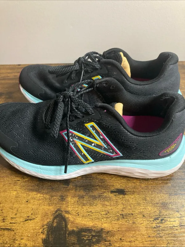 New Balance Sz 8 Womens Fresh Foam 680v7 - Black Pink Surf Light Blue Teal - Image 6