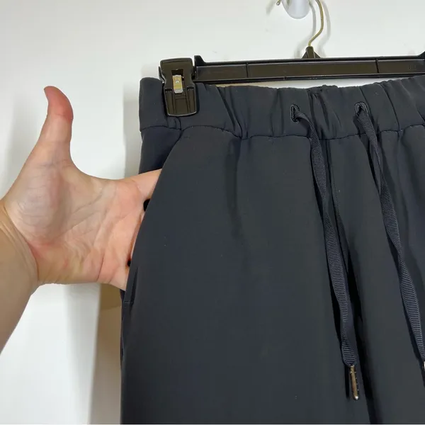 Lululemon On The Fly Pant Woven 27” Size 2 - Image 8