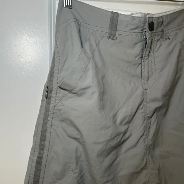 Mountain Hardwear Womens Gray Hiking Skort Size 6 Nylon Active Utility gorpcore - Image 2