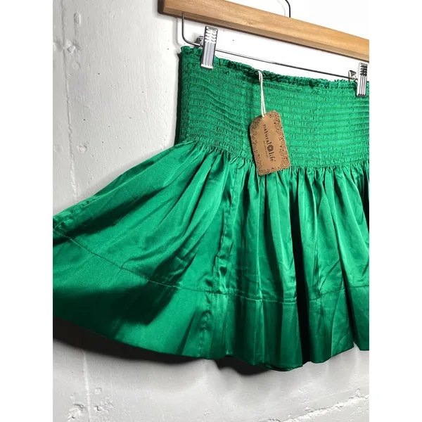 NEW Natural Life Silky Satin Green Womens Shorts Size SMALL - Image 2