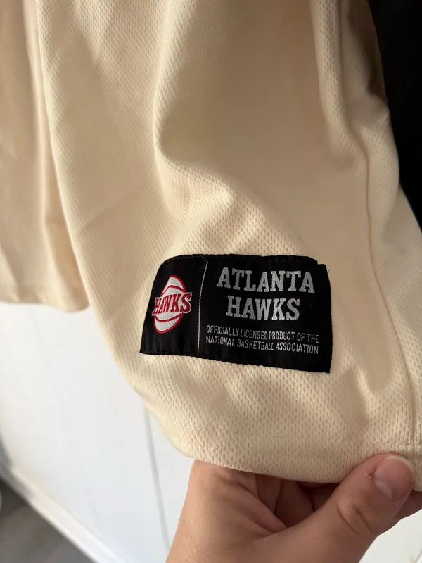 Vintage Atlanta Hawks NBA Jersey - Image 3