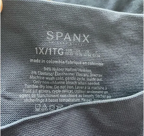 SPANX Look At Me Now Seamless Side Zip Legging in Navy Blue - Image 8