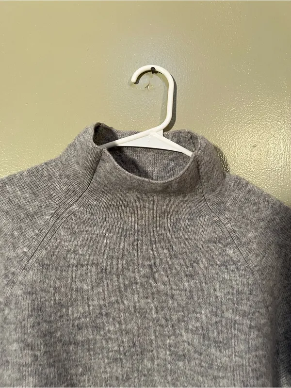 H&M Women's Sz Small Gray Melange Wool-Blend Mock-Turtleneck Sweater Wide Sleeve - Image 6