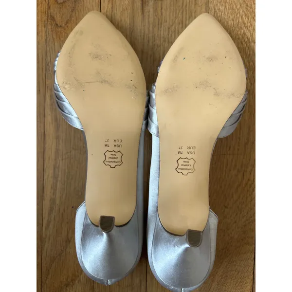 Nina New York Silver Satin D'Orsay Pointed Toe Pleated Kitten Heels Size 7M - Image 6