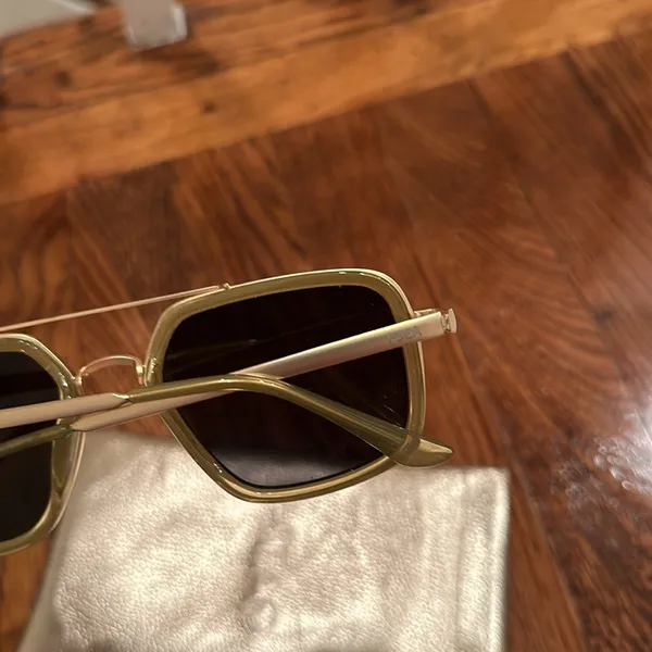 I-sea sunglasses square gold frame green black tinted lens - Image 8