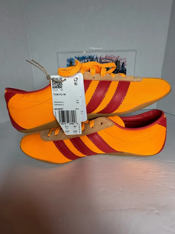 Women’s Adidas Tokyo size 8W - Image 2