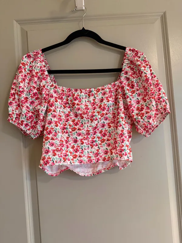 SheIn Floral crop top - Image 2