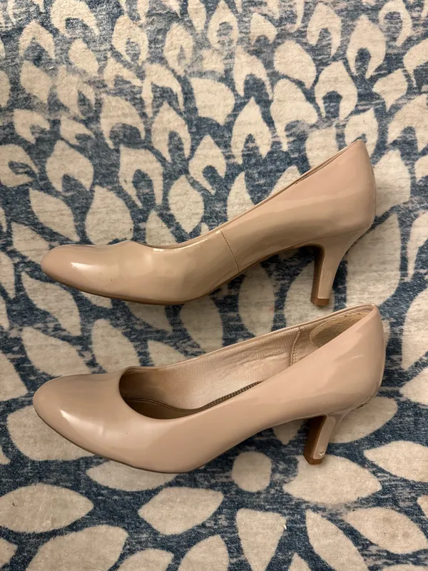 LifeStride Nude Heels - Image 2