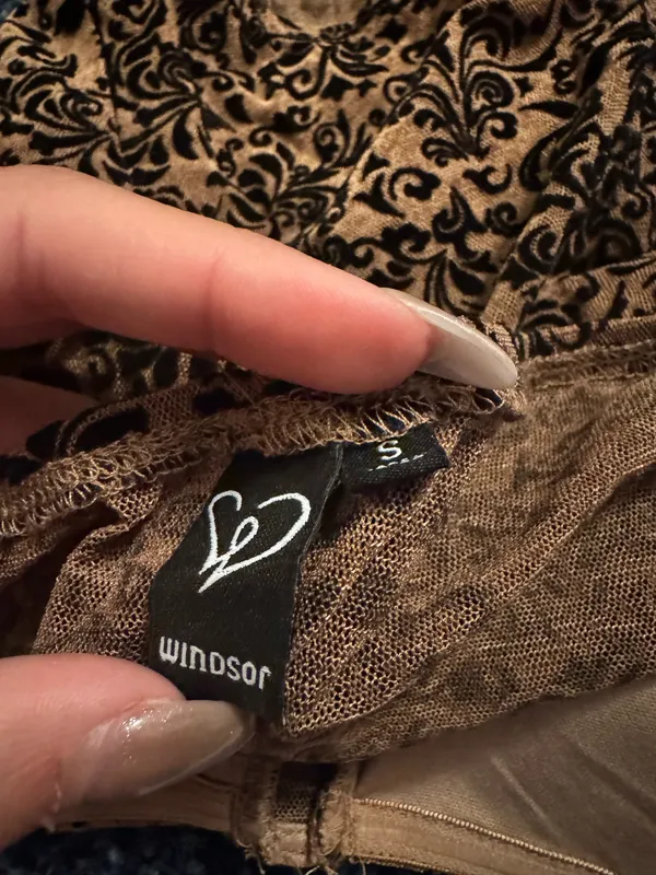 Taupe and Black Windsor off the shoulder long sleeve bodysuit - Image 6