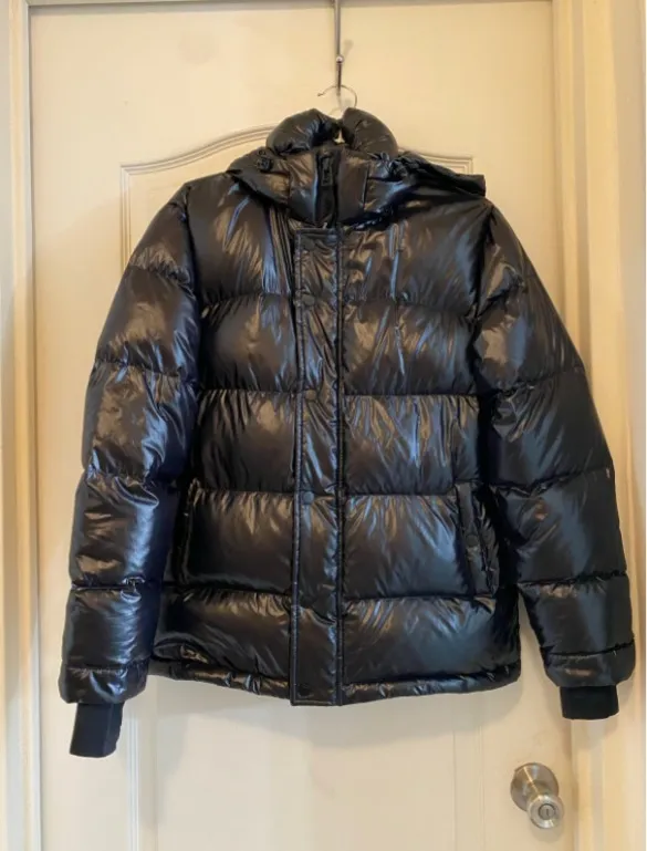 EUC Aritzia TNA Super Puff Glossy Black XS - Image 2