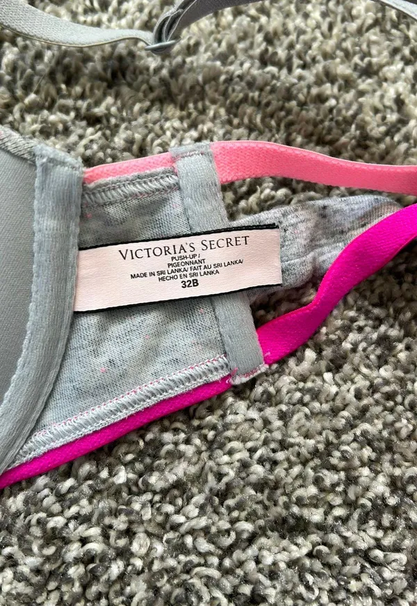Victoria's Secret Bra - Image 3