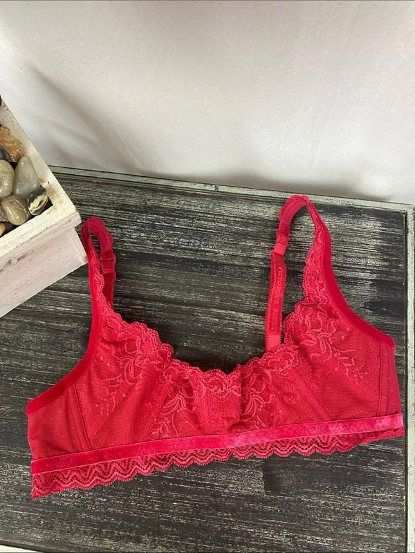 Victoria's Secret Very Sexy Red Balconette Wire Free Bra M - Image 3