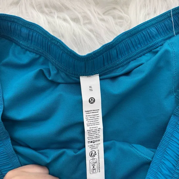 Lululemon Dolphin Hem Mid Rise Running Shorts 3" Hawaiian Blue Size XL - Image 10