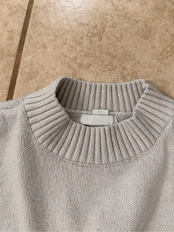 H&M Beige Oversized Knit Sweate - Image 3