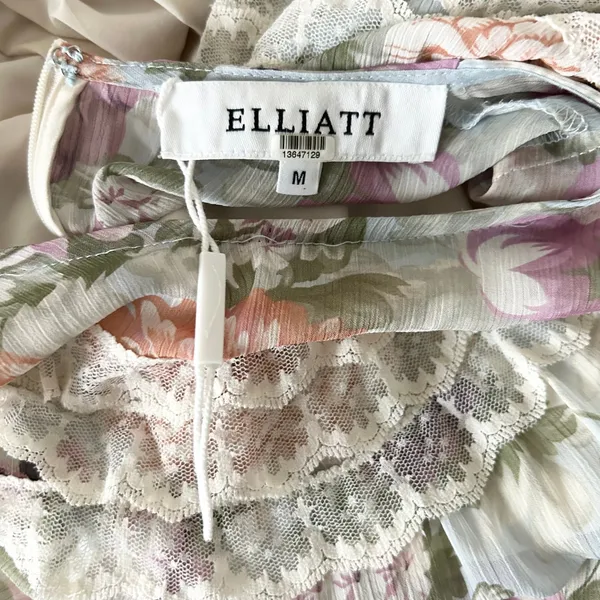 NEW Elliatt Karishma Light Blue Floral Lace Trim Chiffon Romper Size Medium - Image 4
