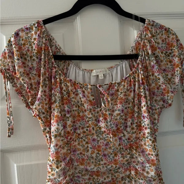 Ultra Flirt Floral Ruched Dress - Image 3