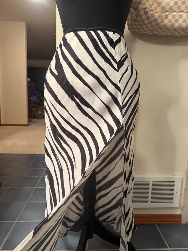 Women's Zebra Print Midi Skirt withWomen's Zebra Print Midi Skirt with High Slit - Image 3