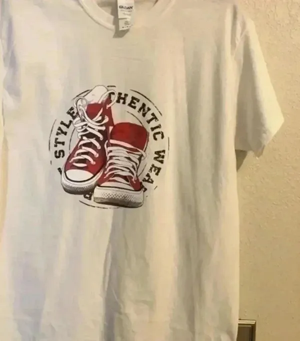 Gildan T shirt M with graphic print - Image 2