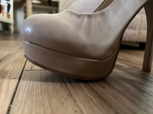 Chinese Laundry WOW Cream rounded toe Platform Pumps/Heels - Image 6