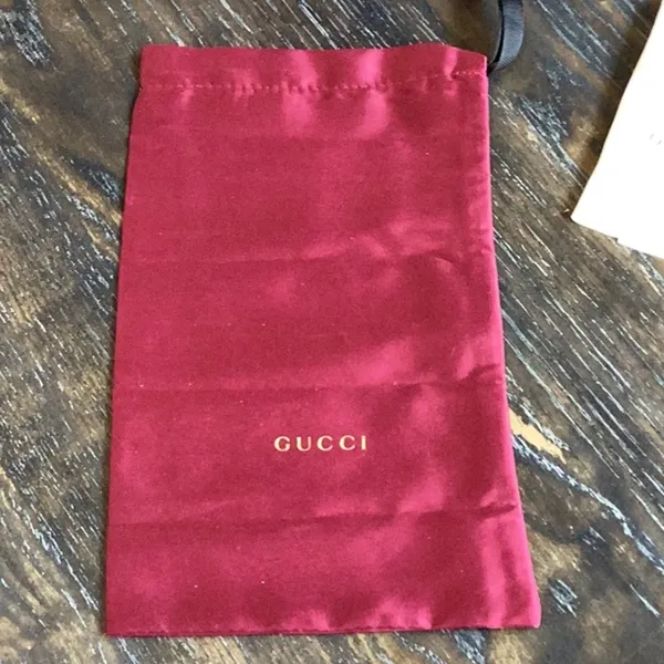 Gucci Velvet Glasses Case NWOT - Image 5