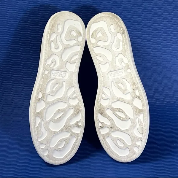 Women’s Alexander McQueen Larry Oversized White/Black Shoe Sz 38 1/2 Sz 7.5 US - Image 6