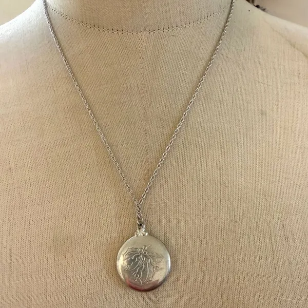 Kirk Stieff KS Pewter Holly Pendant Necklace - Image 2