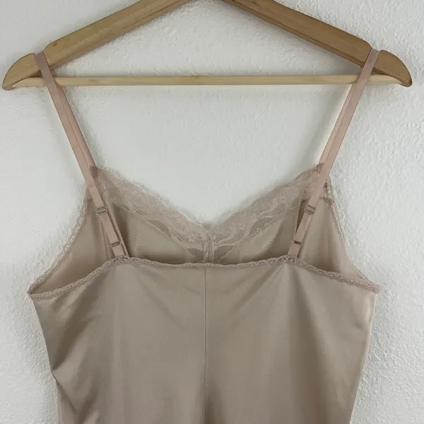 Vanity Fair Vintage Champange Beige Lace Trim Spaghetti Strap Camisole Top - Image 7