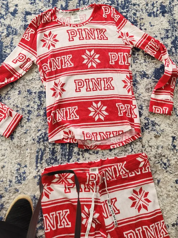 Victoria's Secret Pink Thermal Snowflake 2 Piece Pajamas Size M/L - Image 2