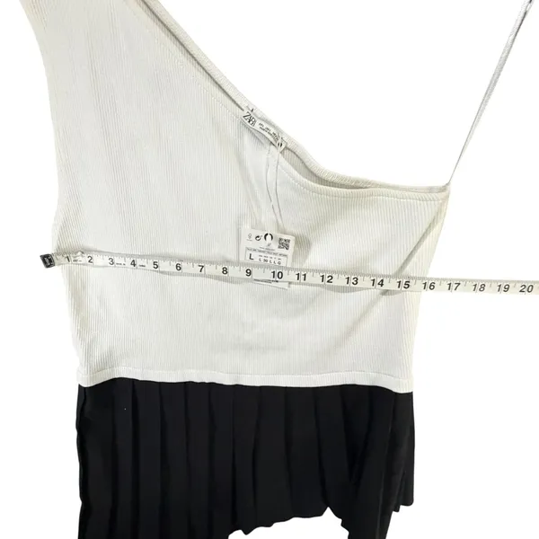 Zara One‎ Shoulder Top Womens L White Black Contrasting Pleated Hem Asymmetrical - Image 6