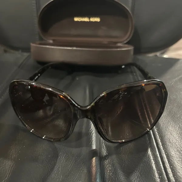 Michael Kors Women's Brown Tortoise Sunglasses includes Michael Kors Case - Image 2