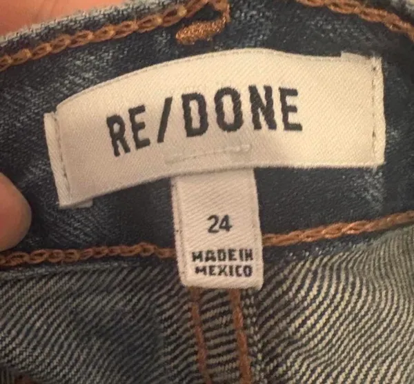 Re/Done Women’s Loose Crop Jeans in Mid Blue Fade - Image 4