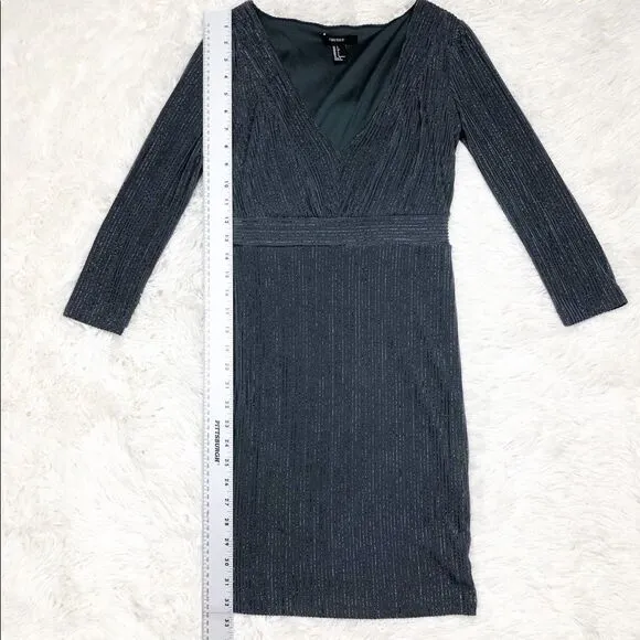 Forever 21 Grey Metallic Long Sleeve Bodycon Cocktail Dress‎ Size Small - Image 3