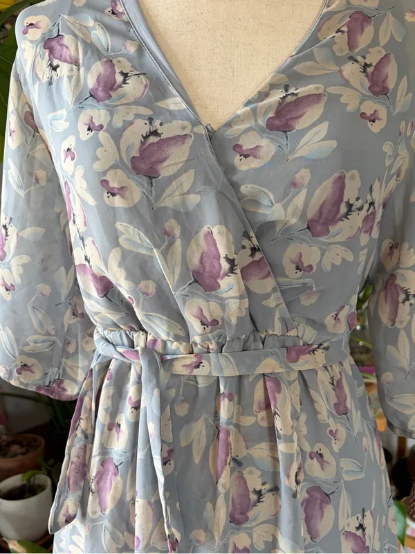 Sienna Sky Floral Faux Wrap Midi Dress M Blue Purple Cottagecore Fairycore Soft‎ - Image 3